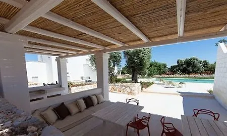 Hotel Helloapulia Masseria Pepenofio 3*