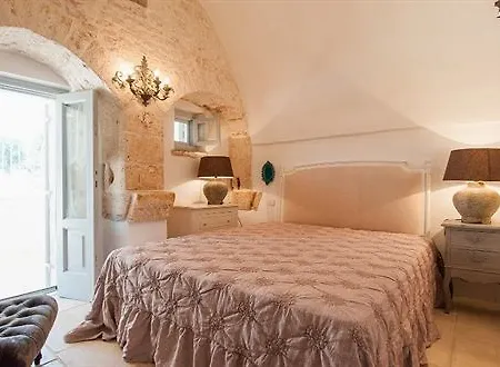 Hotel Helloapulia Masseria Pepenofio 3*