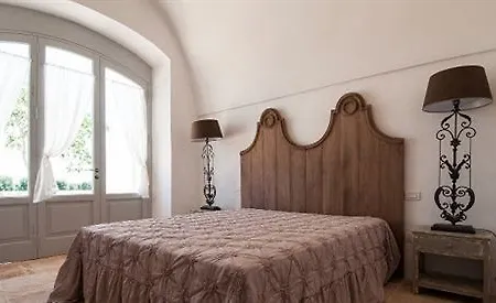 Hotel Helloapulia Masseria Pepenofio 3*