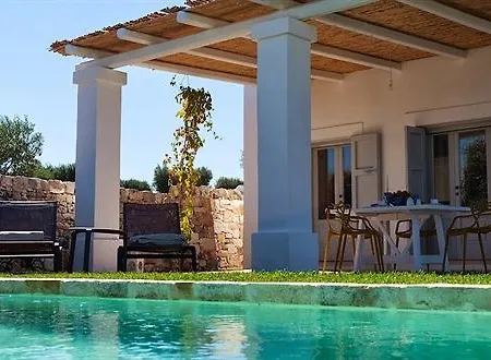 Hotel Helloapulia Masseria Pepenofio 3*