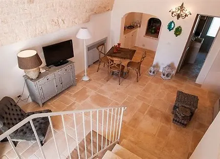 Hotel Helloapulia Masseria Pepenofio 3*